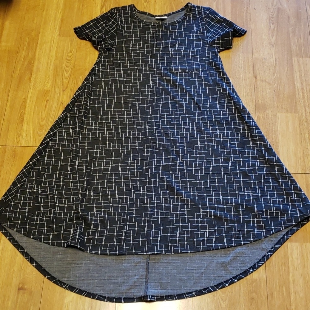 Lularoe Carly high low black/white patterned dress
